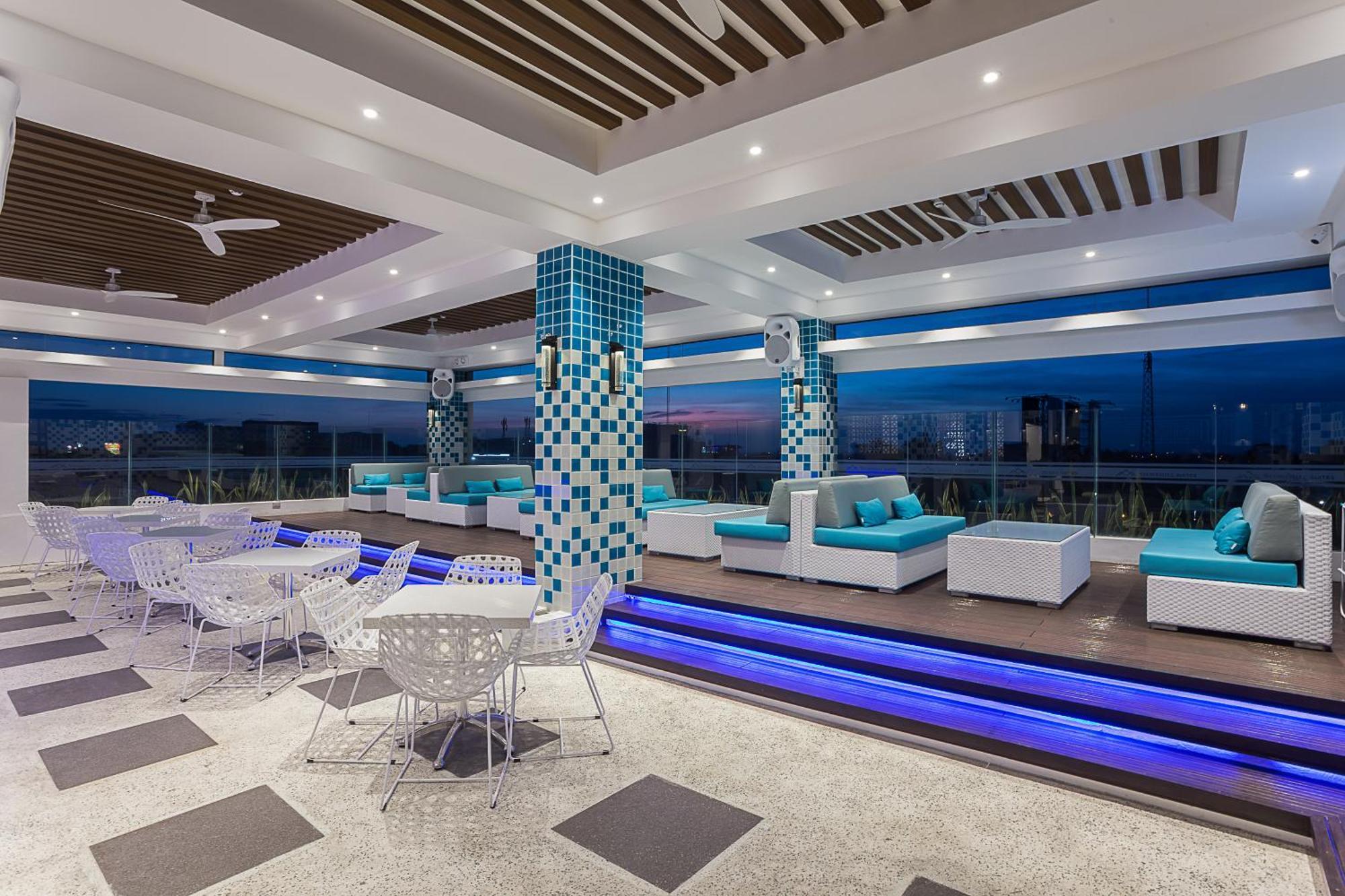 Stonehill Suites Bacolod Exterior foto